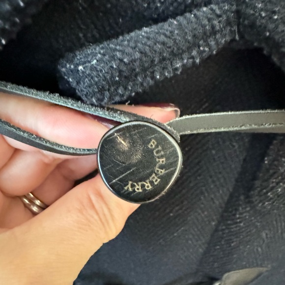 EUC Burberry black wool horn toggle coat - Picture 2 of 9